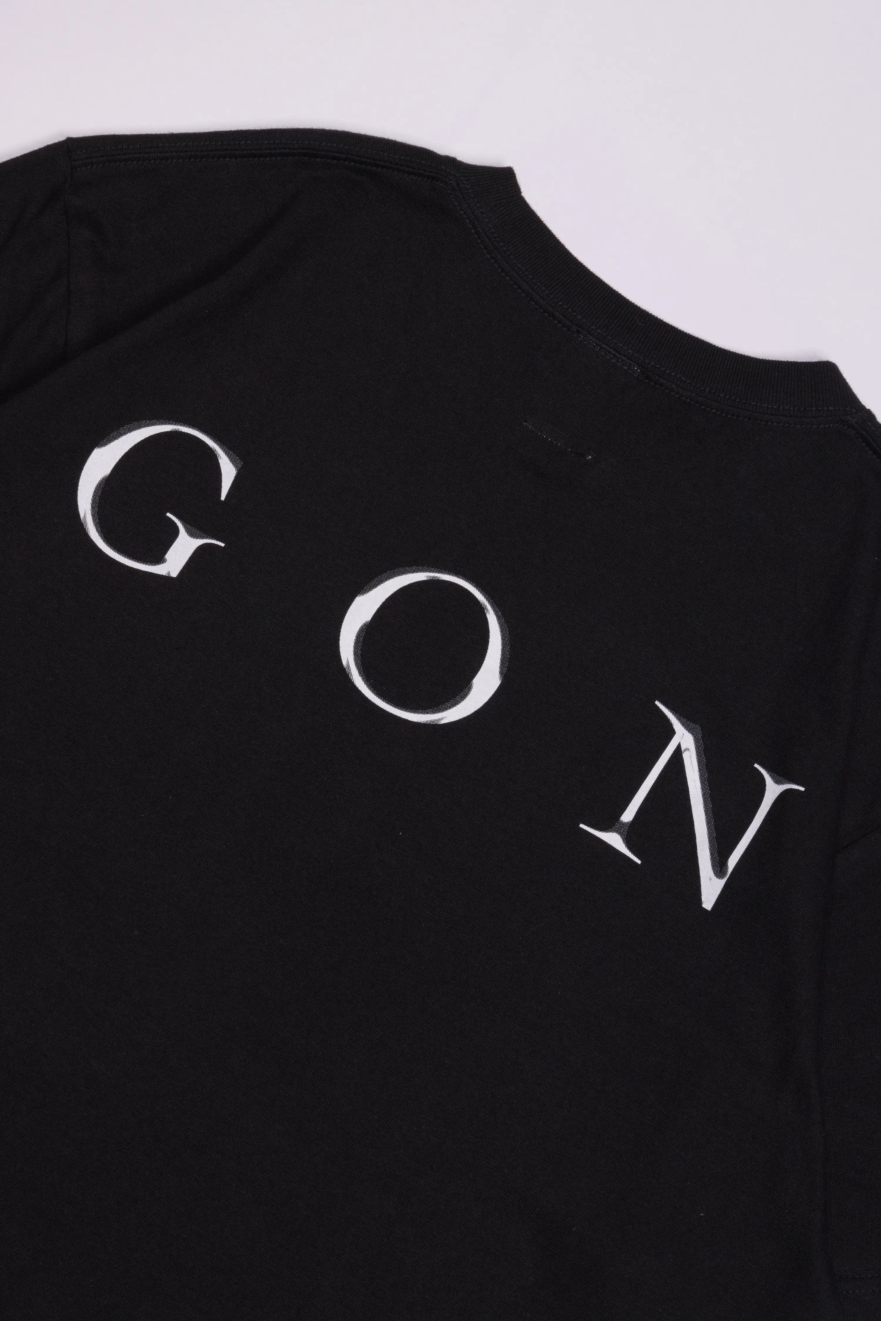 AM GON Tシャツ
